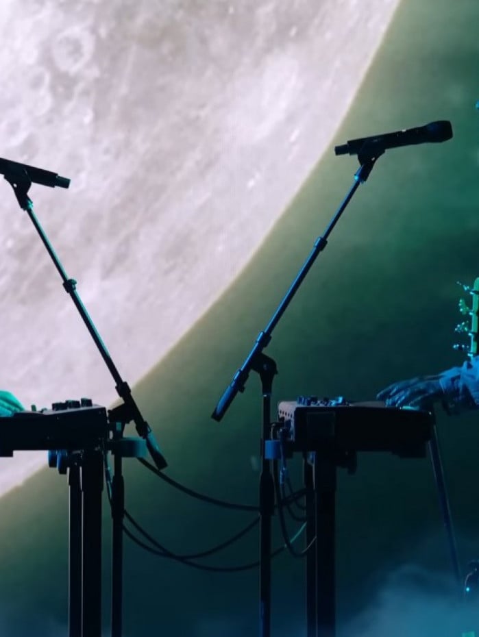 Apresenta&ccedil;&atilde;o do Twenty One Pilots com 'Drag Path' no 52&ordm; American Music Awards