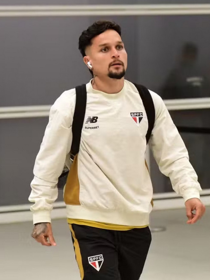 Artur est&aacute; emprestado ao S&atilde;o Paulo