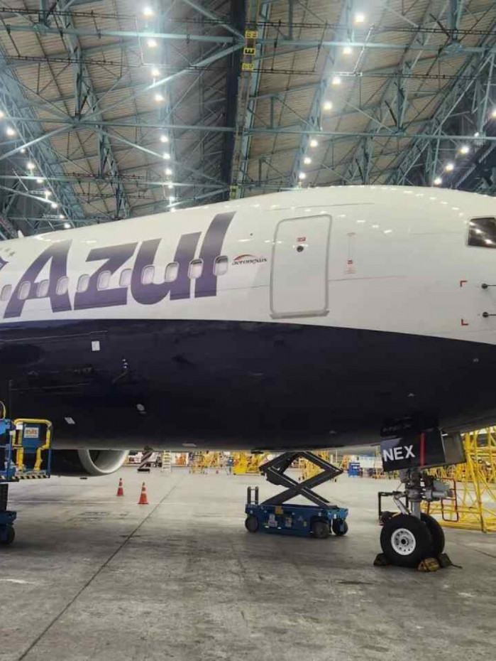 Sele&ccedil;&atilde;o viaja em avi&atilde;o bilion&aacute;rio e com servi&ccedil;o de bordo luxuoso; veja fotos