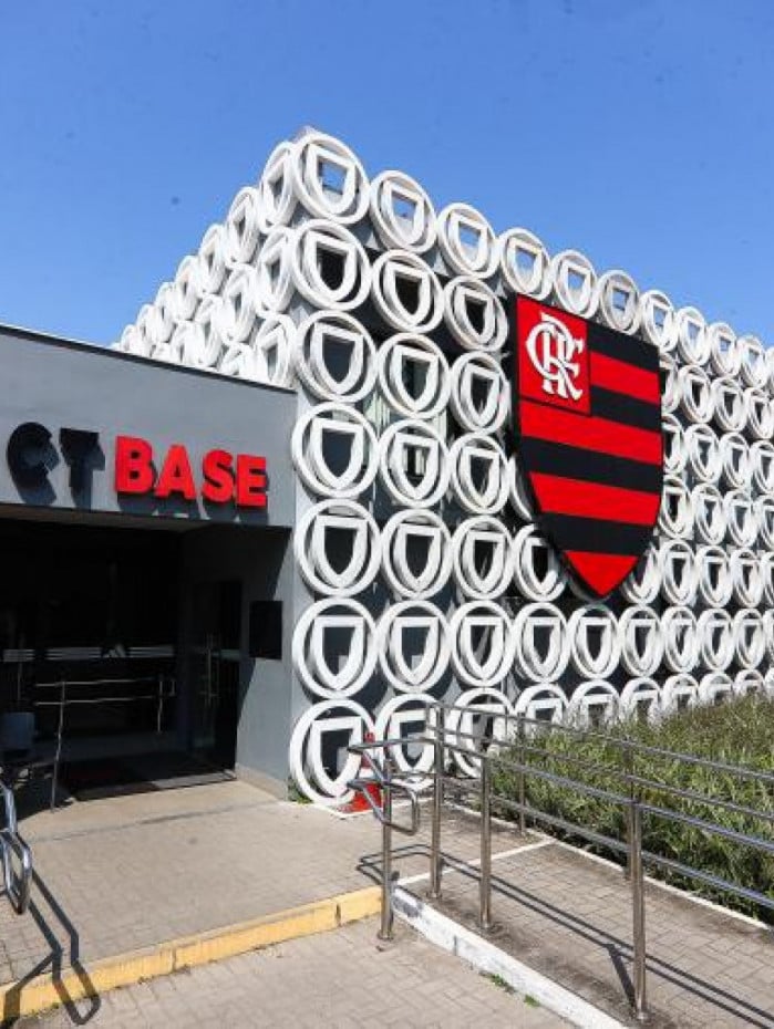 Flamengo n&atilde;o est&aacute; negociando com site de acompanhantes