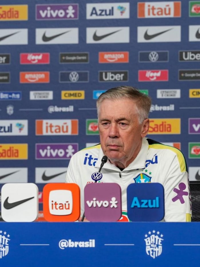 Ancelotti confirmou Lucas Paquet&aacute; como titular