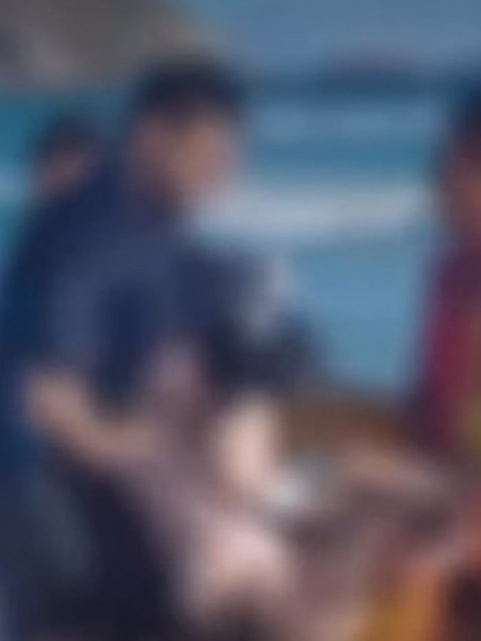V&iacute;tima foi socorrida por guarda-vidas e populares