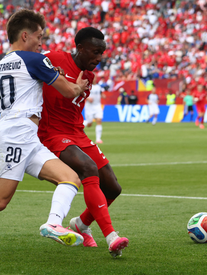 Canad&aacute; e B&oacute;snia se enfrentaram em Toronto, pela Copa do Mundo