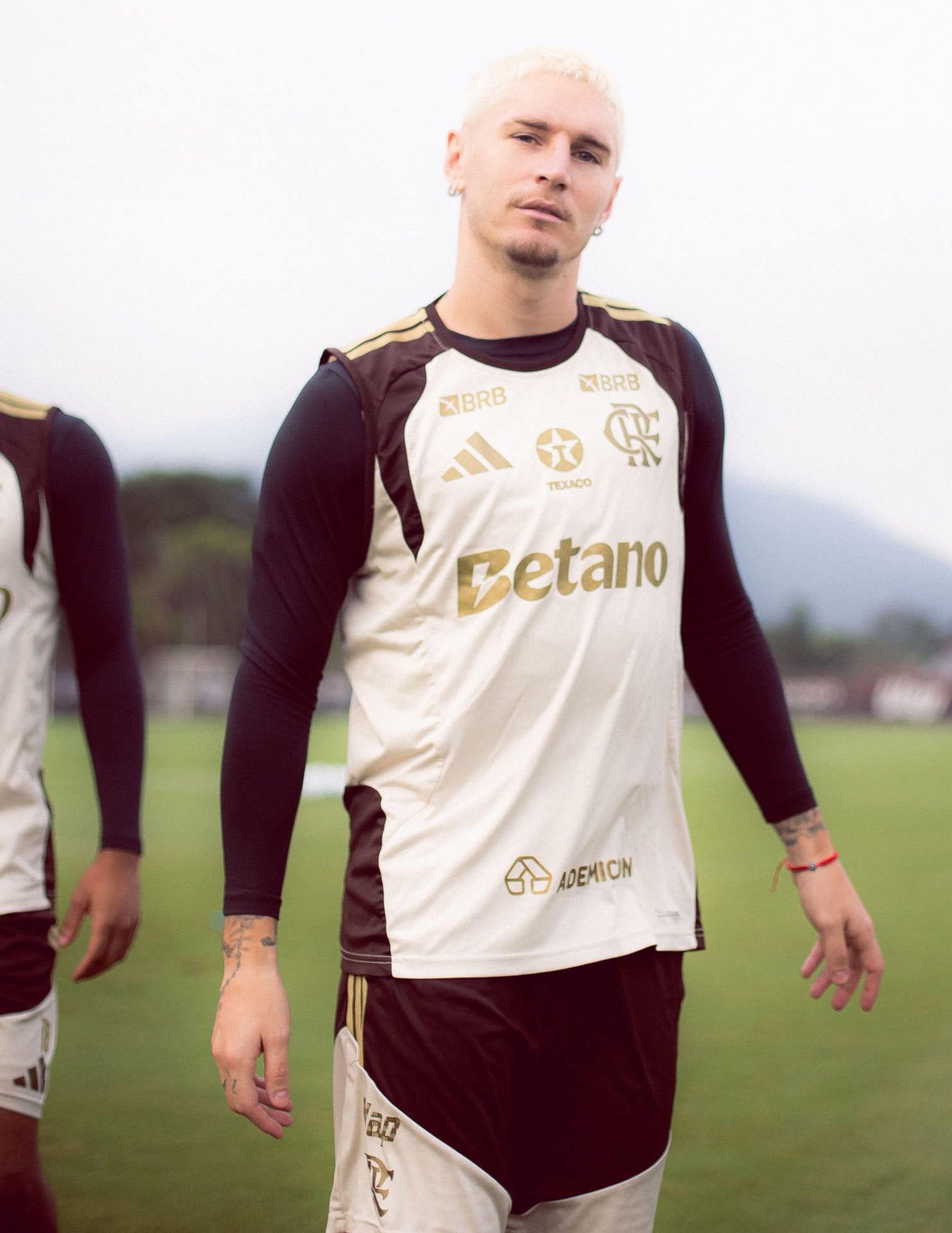 Varela em treino no Ninho do Urubu