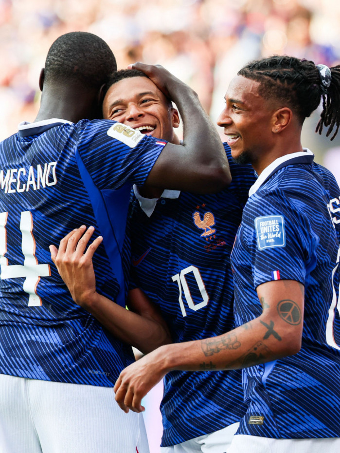 Kylian Mbapp&eacute; comemora gol durante a partida entre Fran&ccedil;a x Su&eacute;cia