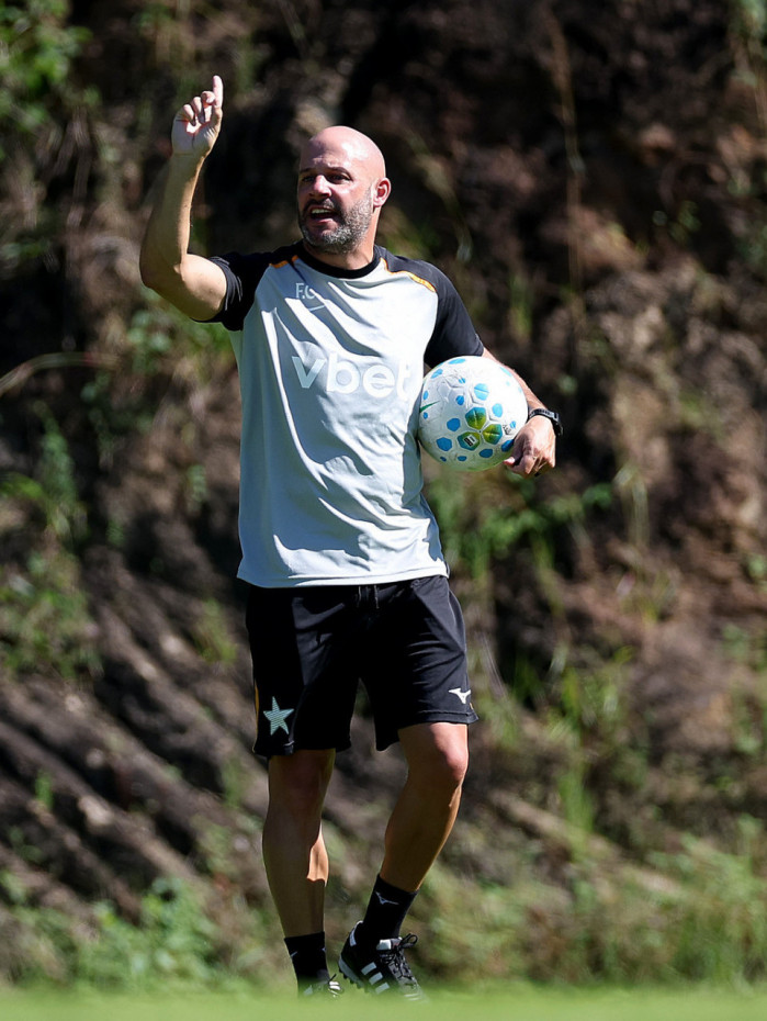 Franclim vai seguir no Glorioso
