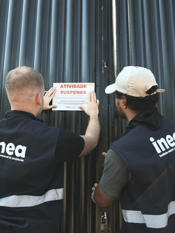 Opera&ccedil;&atilde;o combateu extra&ccedil;&atilde;o ilegal de terra na cidade de Maric&aacute;  