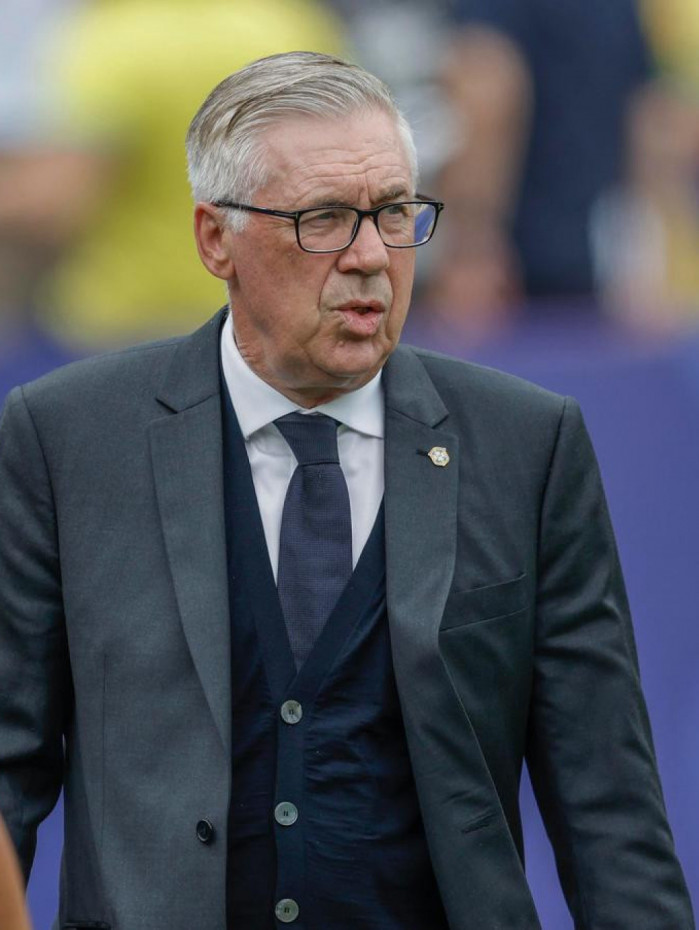 Carlo Ancelotti em jogo da Sele&ccedil;&atilde;o