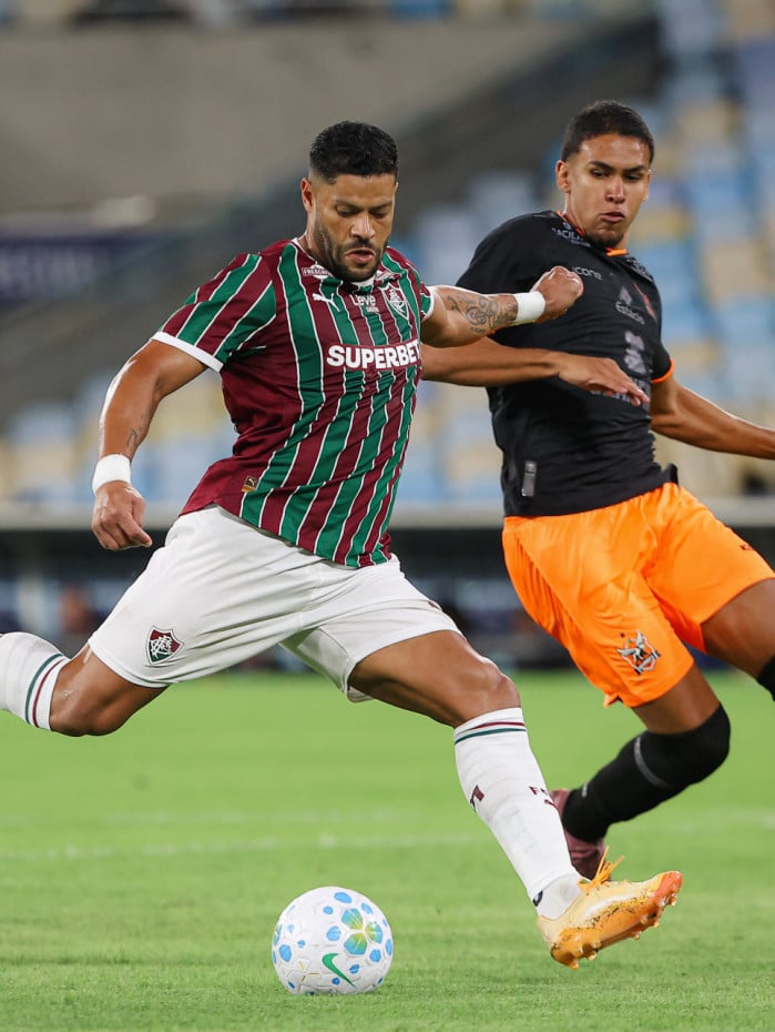 Hulk entrou em campo pelo Fluminense no amistoso contra o Nova Igua&ccedil;u, no Maracan&atilde;