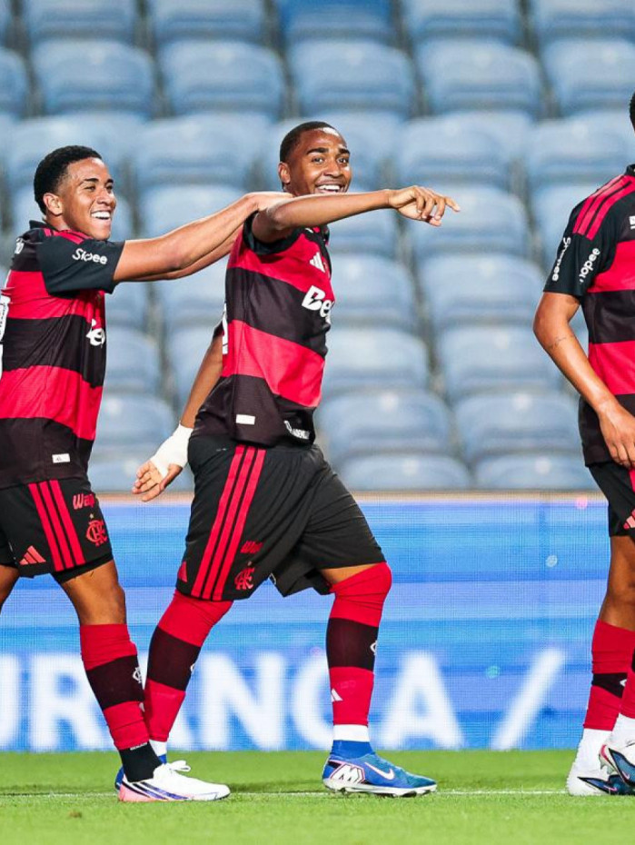 Lorran marcou na vit&oacute;ria do Flamengo sobre o Lausanne-Sport, da Su&iacute;&ccedil;a