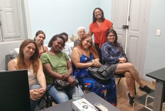 Alunas do Projeto Menina-Mo&ccedil;a Mulher, que funciona na Lapa, regi&atilde;o central do Rio