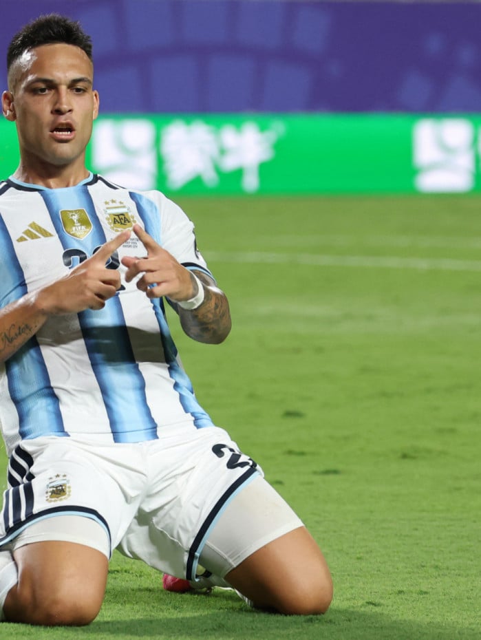 Após sair do banco, Lautaro Martínez fez o terceiro gol da seleção