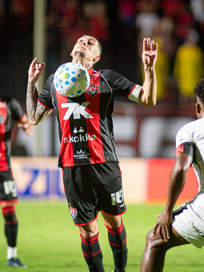 Vasco foi derrotado pelo Vit&oacute;ria no Barrad&atilde;o por 1 a 0