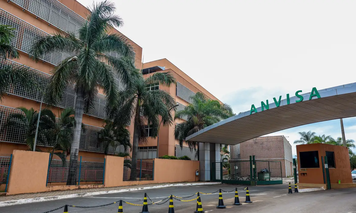 Anvisa explica que &eacute; importante a identifica&ccedil;&atilde;o das muta&ccedil;&otilde;es ativadoras do EGFR