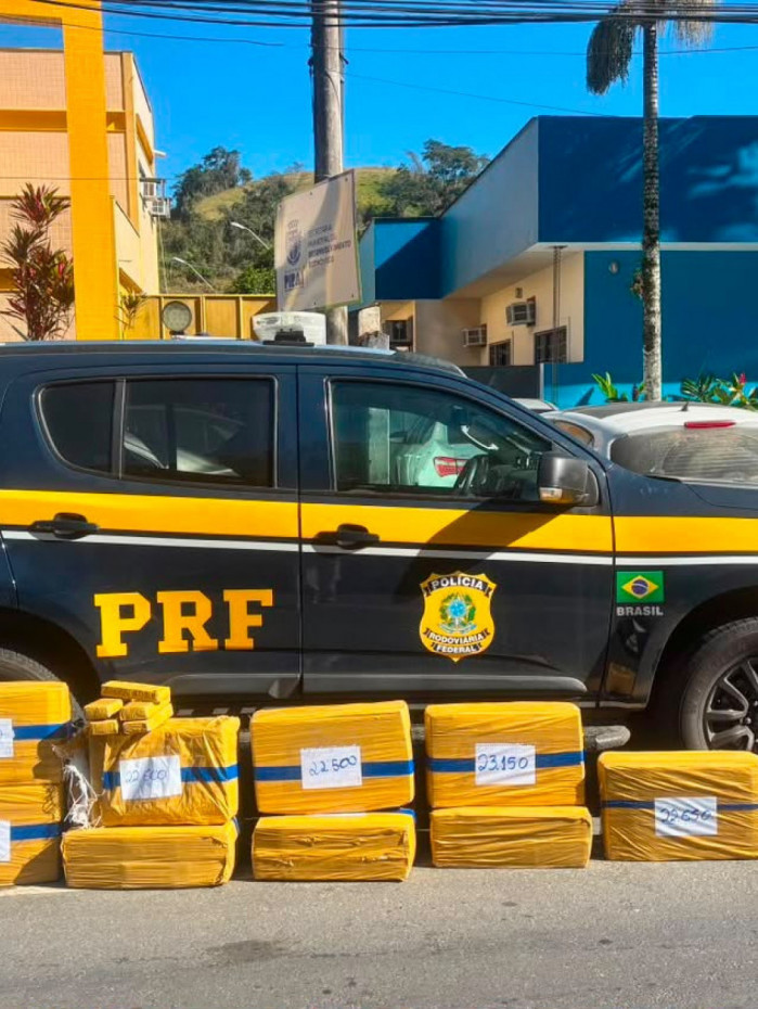 Motorista foi preso com cerca de 200 quilos de maconha durante fiscaliza&ccedil;&atilde;o em Paracambi