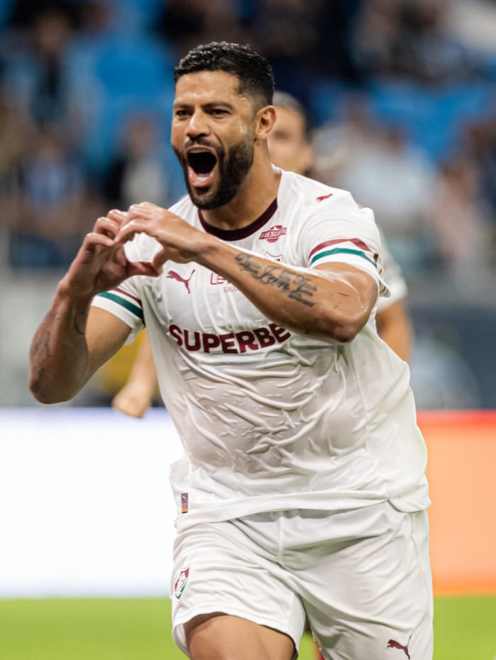 Hulk marcou pela primeira vez com a camisa do Fluminense 