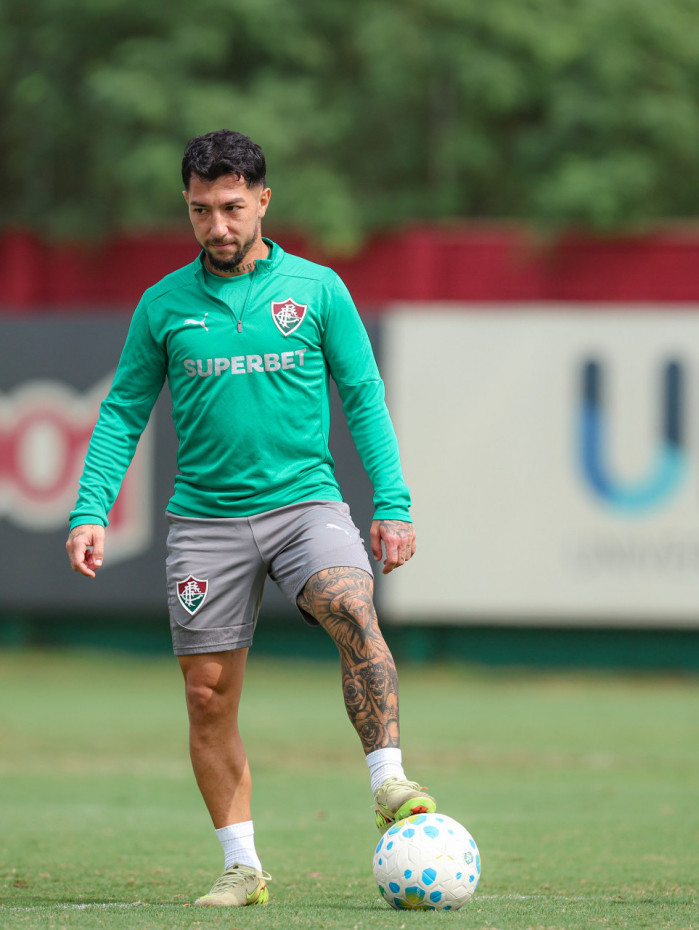 Acosta é destaque do Flu no ano, com 11 participações em gols