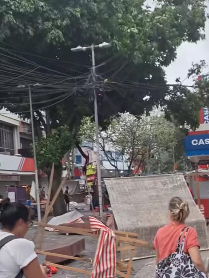 Forte ventania atingiu o cal&ccedil;ad&atilde;o de Campo Grande, na Zona Oeste do Rio