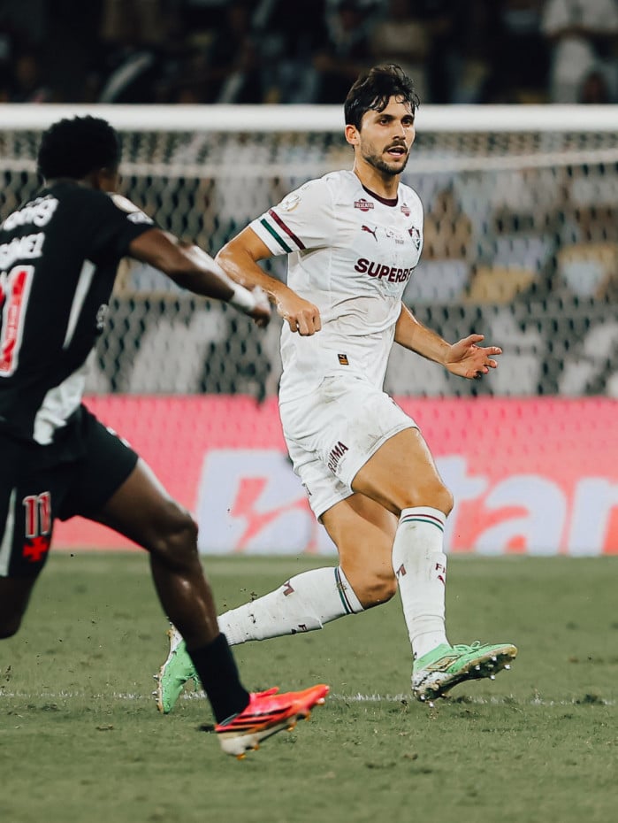 Igor Rabello em a&ccedil;&atilde;o no cl&aacute;ssico entre Vasco e Fluminense, no Maracan&atilde;