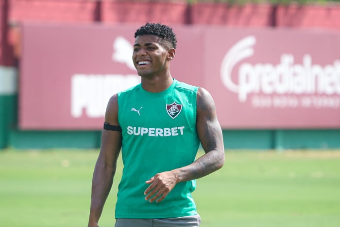 H&eacute;rcules &eacute; titular do Tricolor