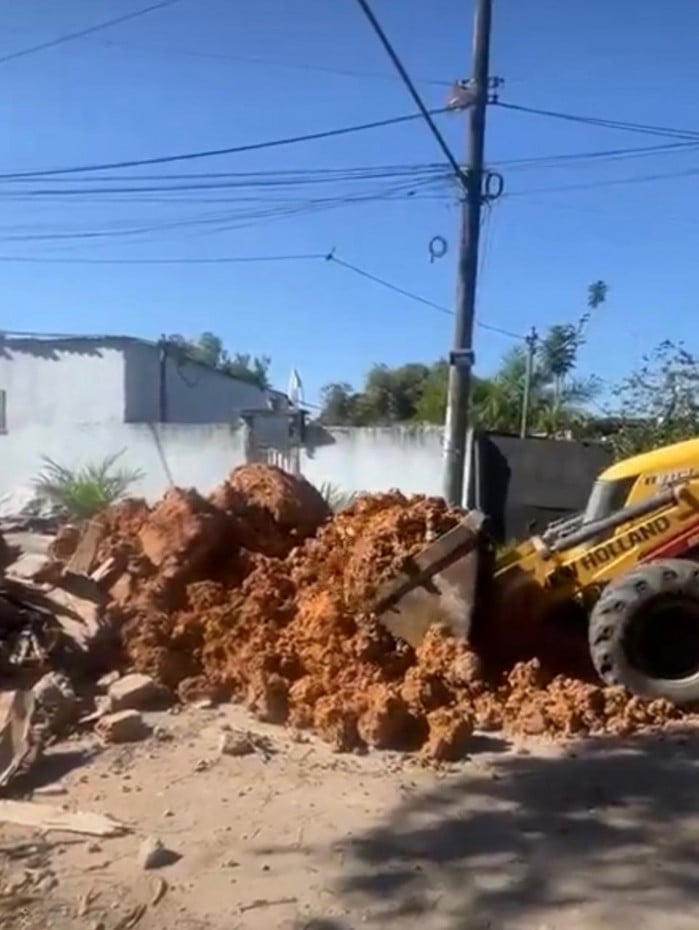  Policias Militares retiraram 27 toneladas da Comunidade da Vila Urussa&iacute;
