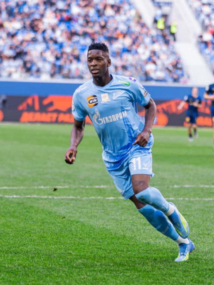Luiz Henrique em a&ccedil;&atilde;o pelo Zenit