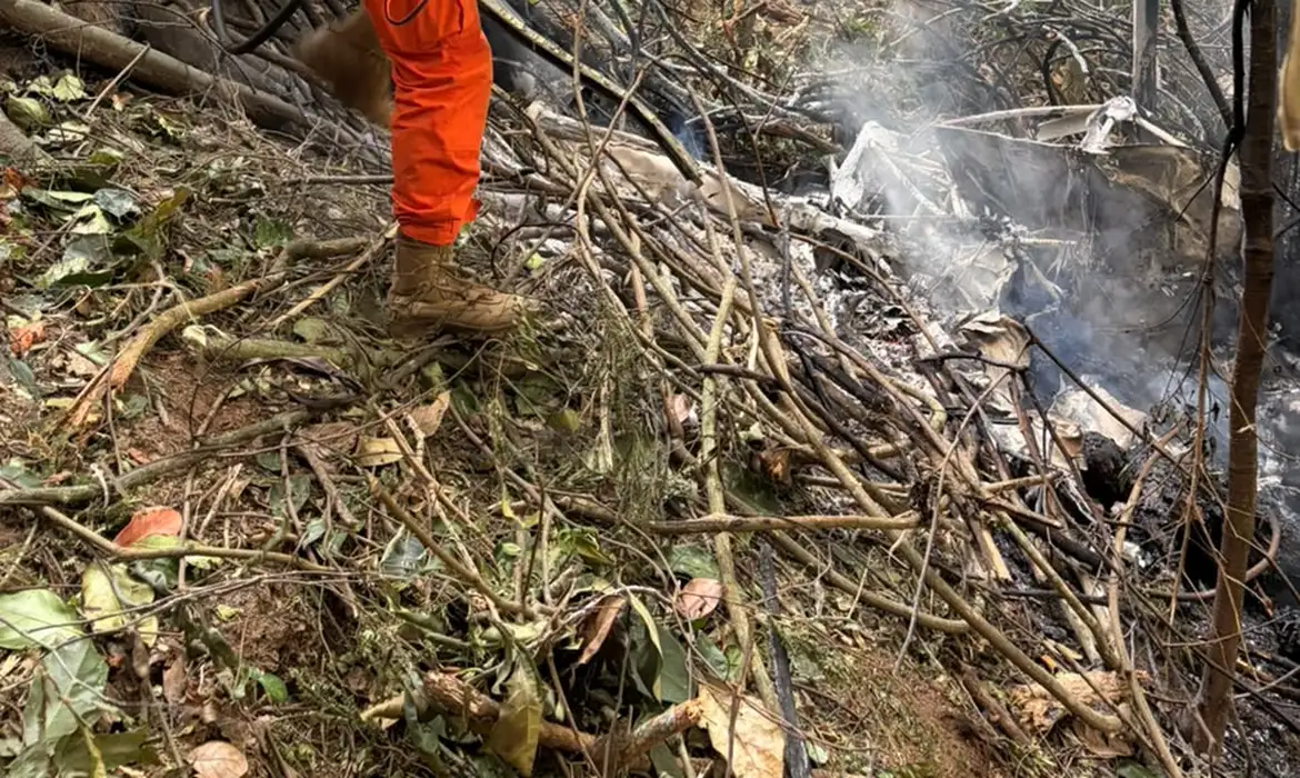 Colombianas que morreram na queda de helic&oacute;ptero eram av&oacute;, m&atilde;e e filha