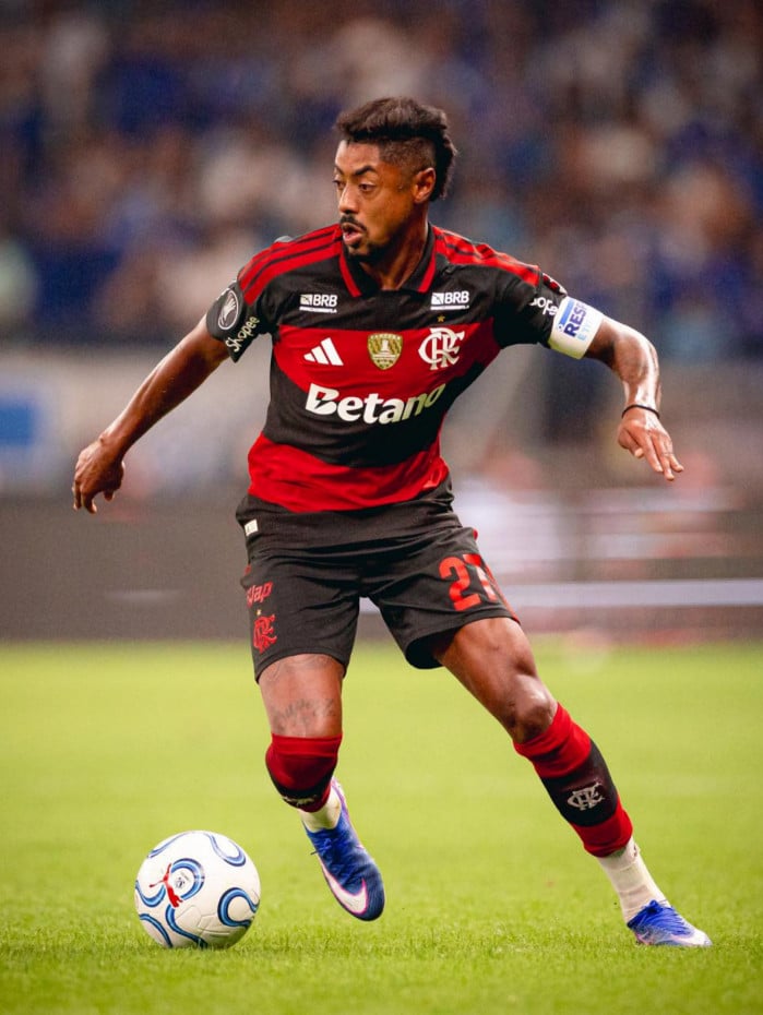 Bruno Henrique foi surpresa na escala&ccedil;&atilde;o do Flamengo, ao ser titular no lugar de Pedro