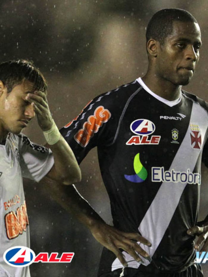Dedé colocou Neymar no bolso e ainda fez um gol em 2011