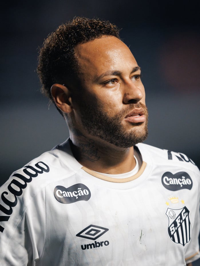 Neymar em a&ccedil;&atilde;o pelo Santos contra o Macar&aacute;, pela Copa Sul-Americana