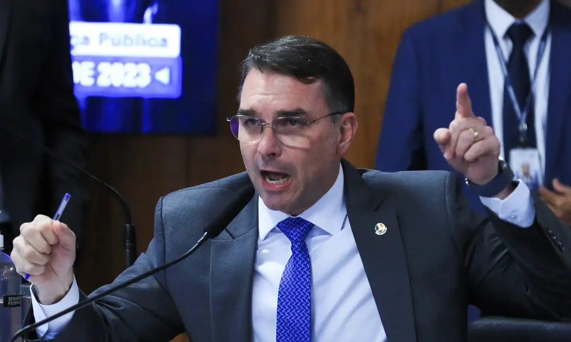 Miss&atilde;o pede investiga&ccedil;&atilde;o sobre filia&ccedil;&atilde;o falsa de Fl&aacute;vio ao partido
