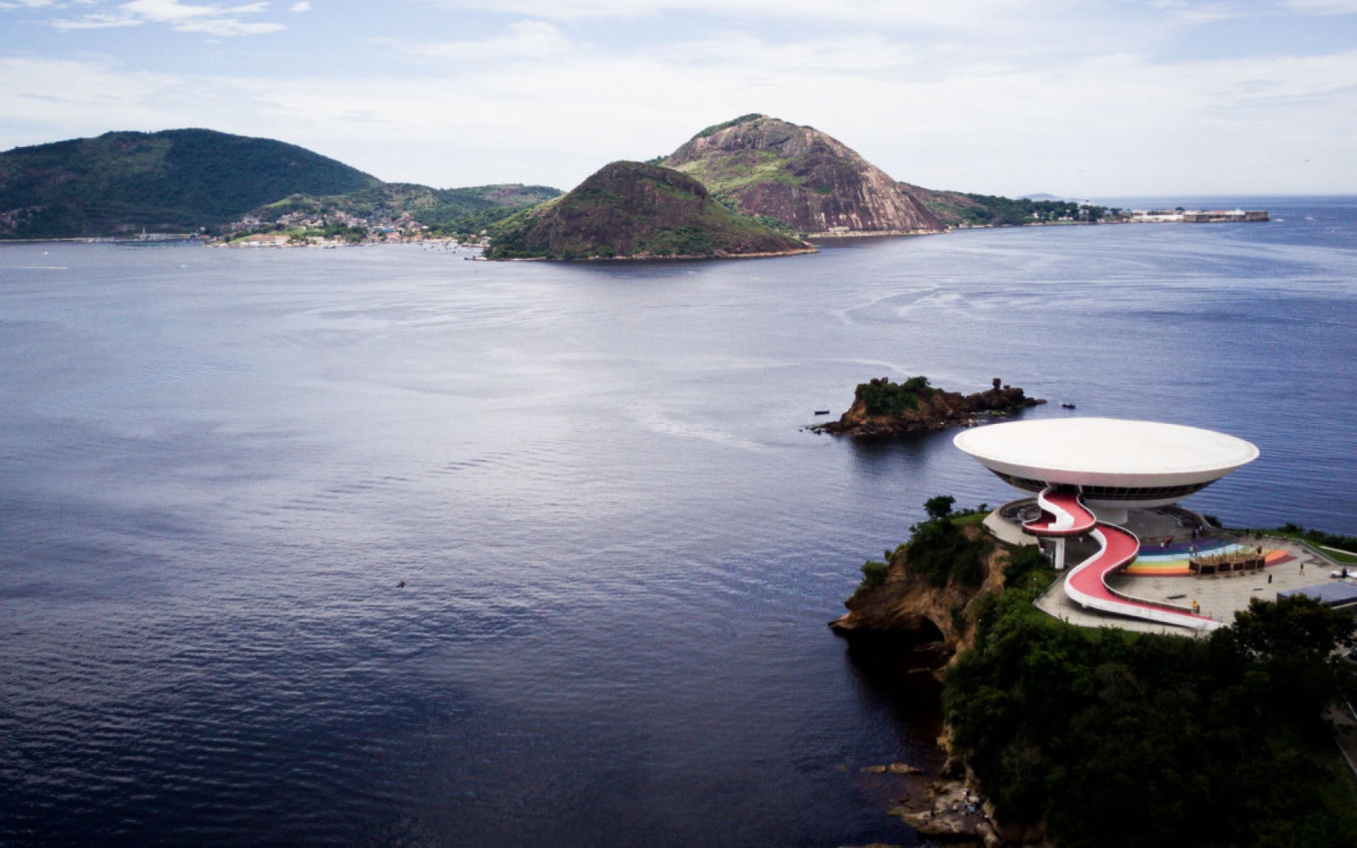 Niter&oacute;i nega alerta de ciclone enviado pelo Google
