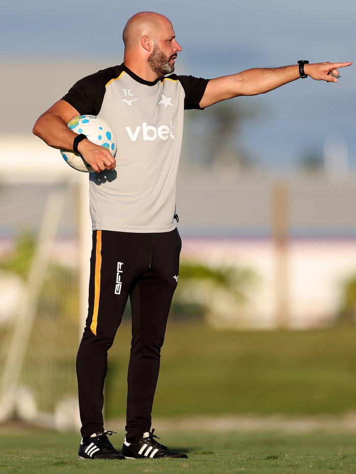 Franclim Carvalho vive situa&ccedil;&atilde;o tensa no Botafogo