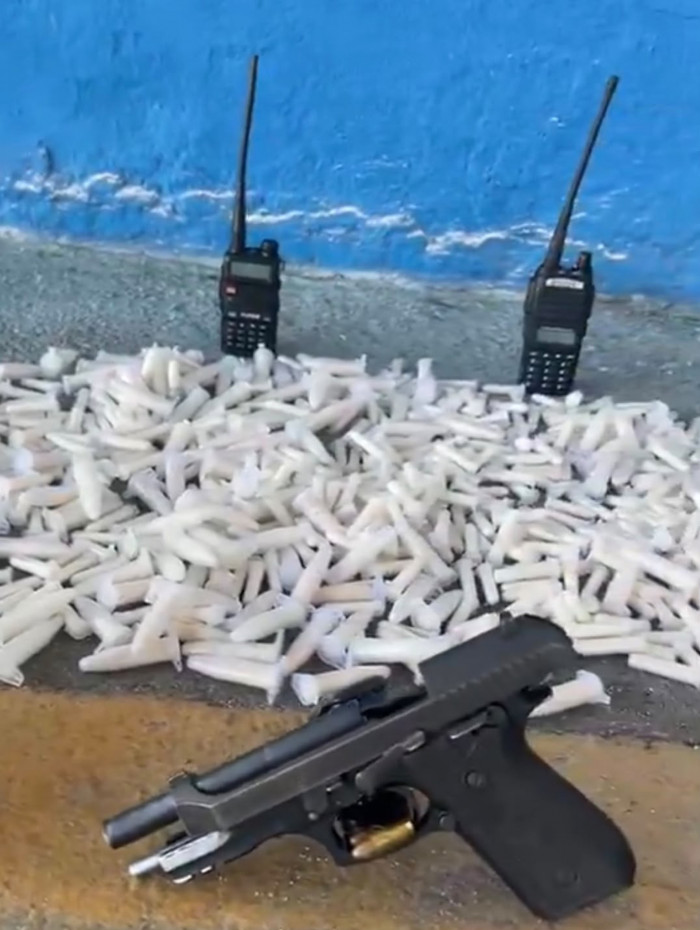 Material apreendido pelos policiais militares