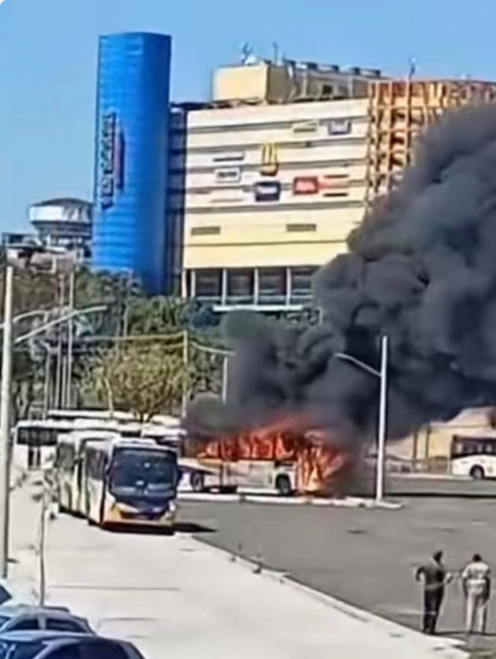 &Ocirc;nibus pegou na plataforma do Terminal Margaridas