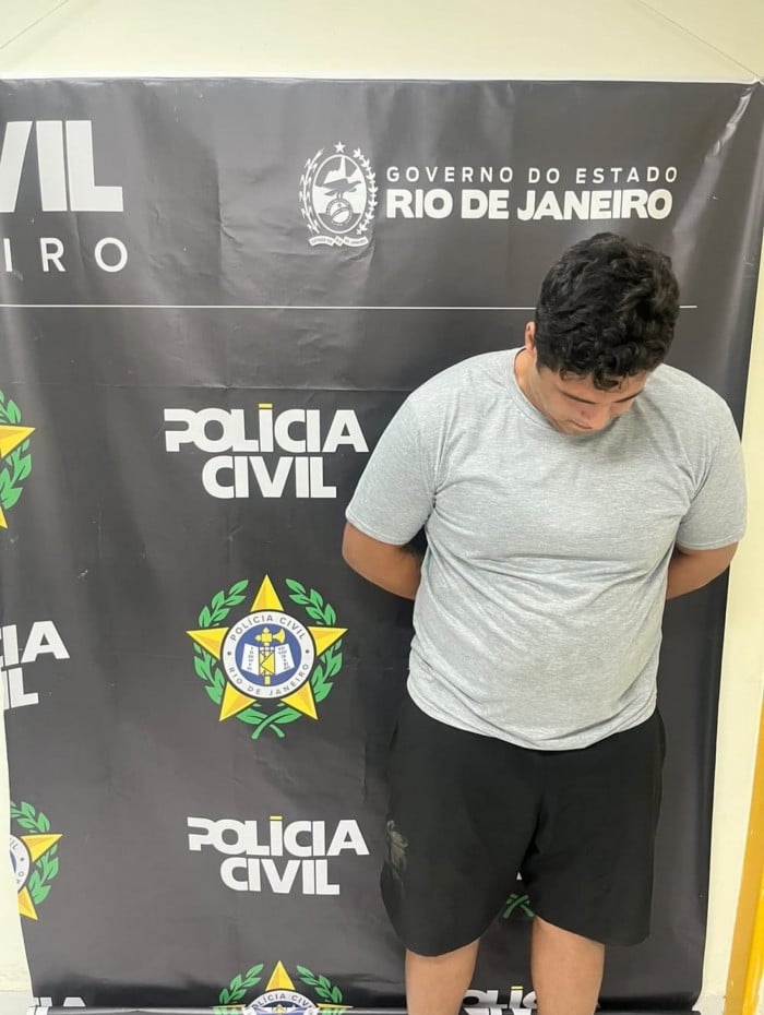 Davi  Machado se entregou em delegacia da Baixada Fluminense