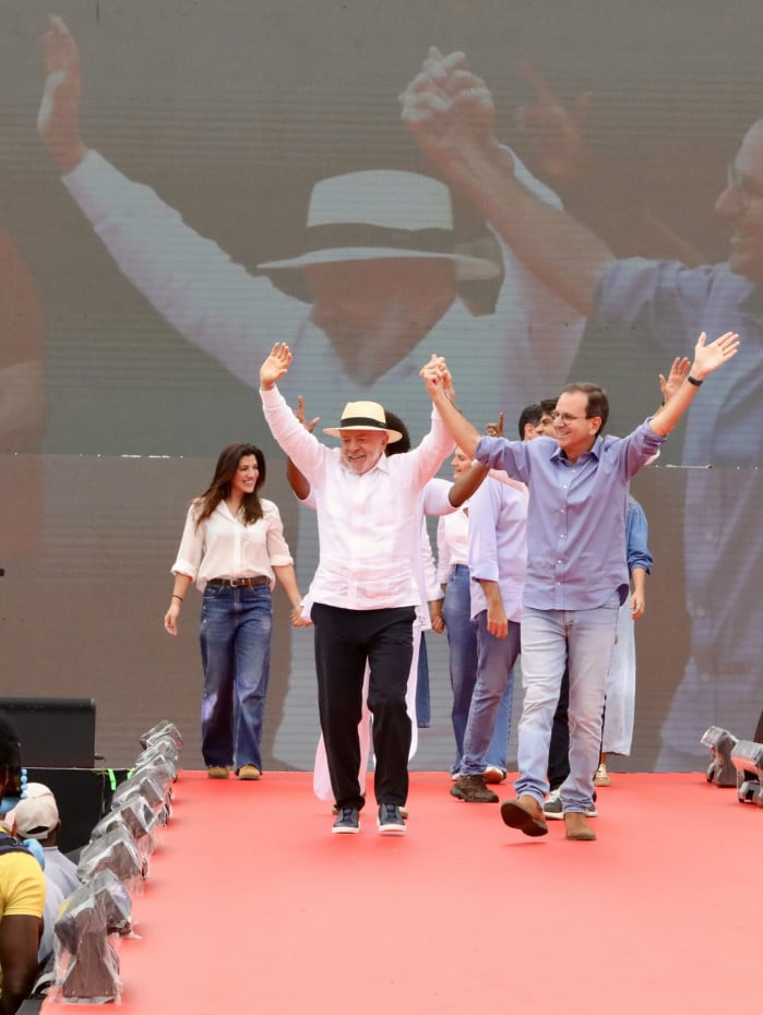 Eduardo Paes participa de ato ao lado do presidente e candidato &agrave; reelei&ccedil;&atilde;o, Luiz In&aacute;cio Lula da Silva
