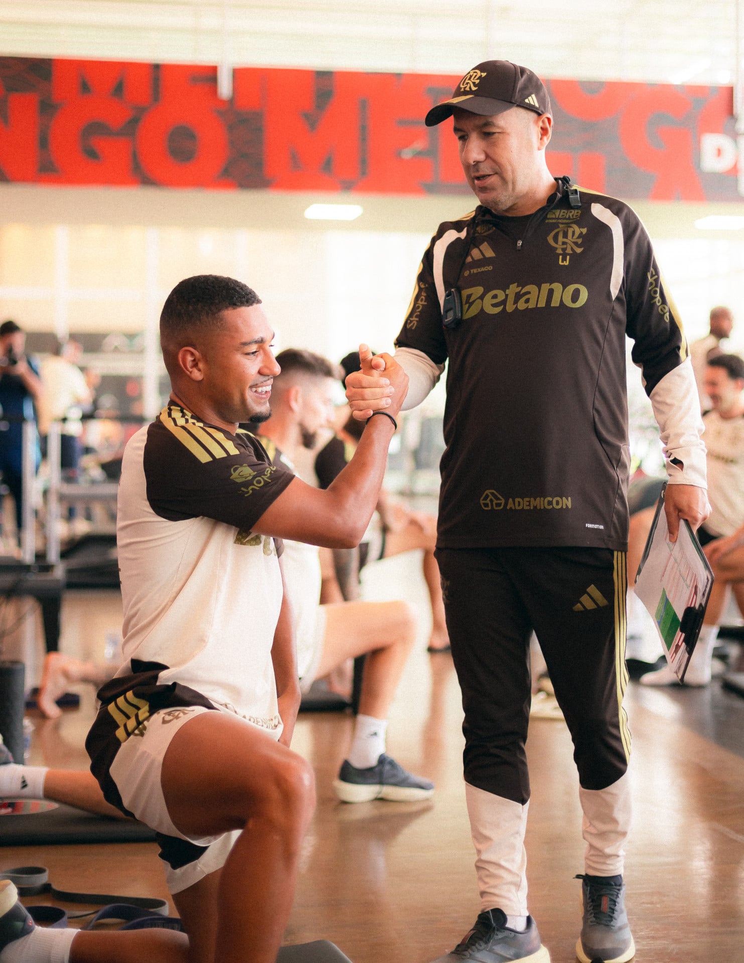 Samuel Lino reconheceu que faltou concentração do elenco rubro-negro com o Cruzeiro, no Mineirão