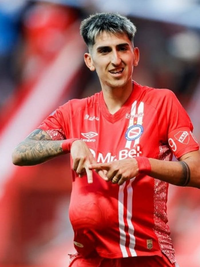Grande destaque do Argentinos Juniors, Alan Lescano se acertou com o Vasco e &eacute; aguardado no Rio