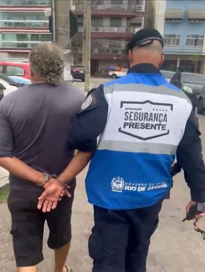 Homem de 63 anos &eacute; preso suspeito de estuprar vizinha de 13 anos