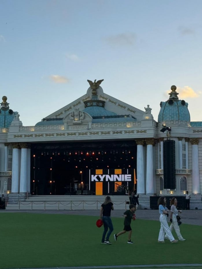 Palco Global Village &eacute; inspirado em arquiteturas mundiais