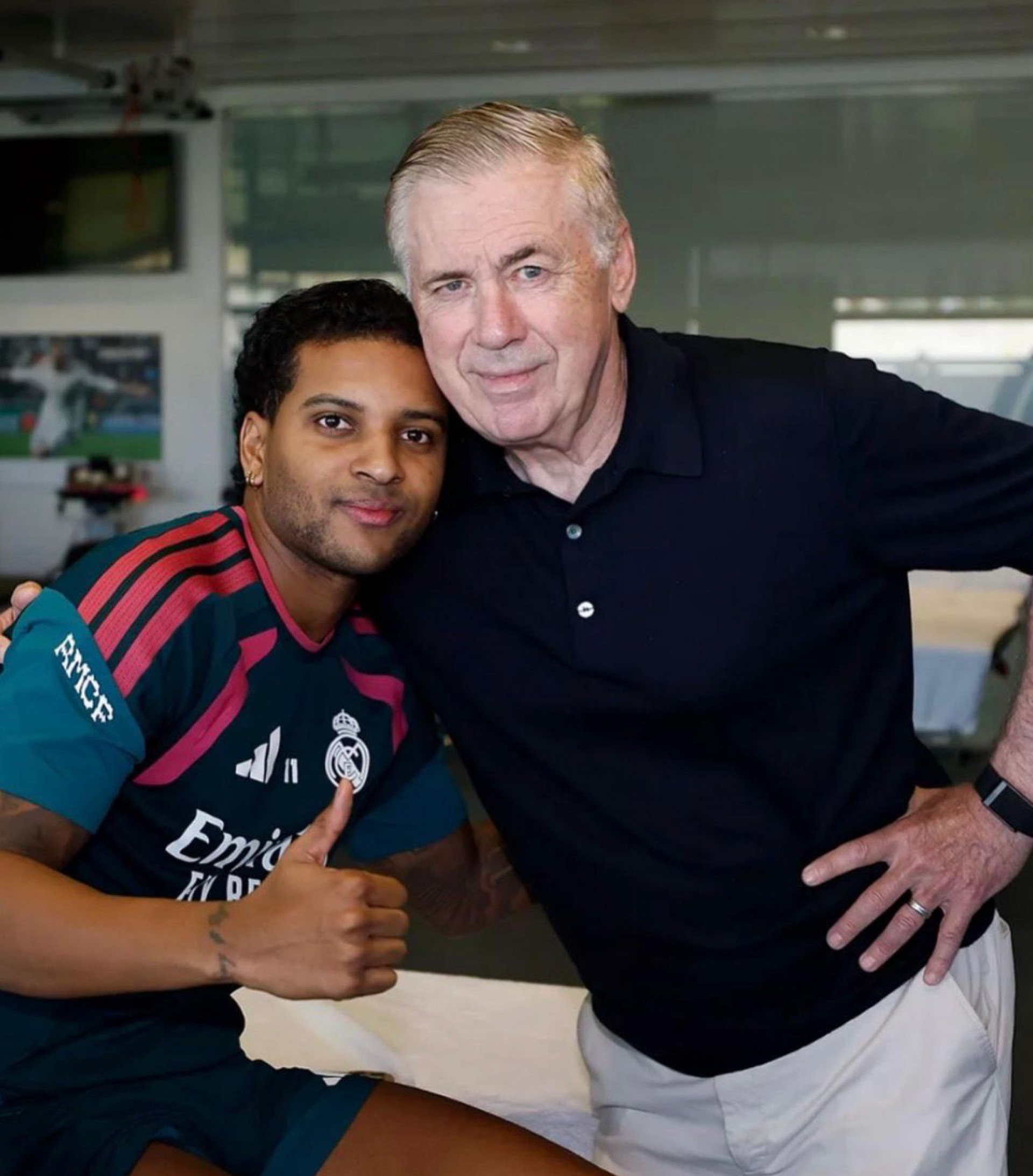 Ancelotti e o atacante Rodrygo