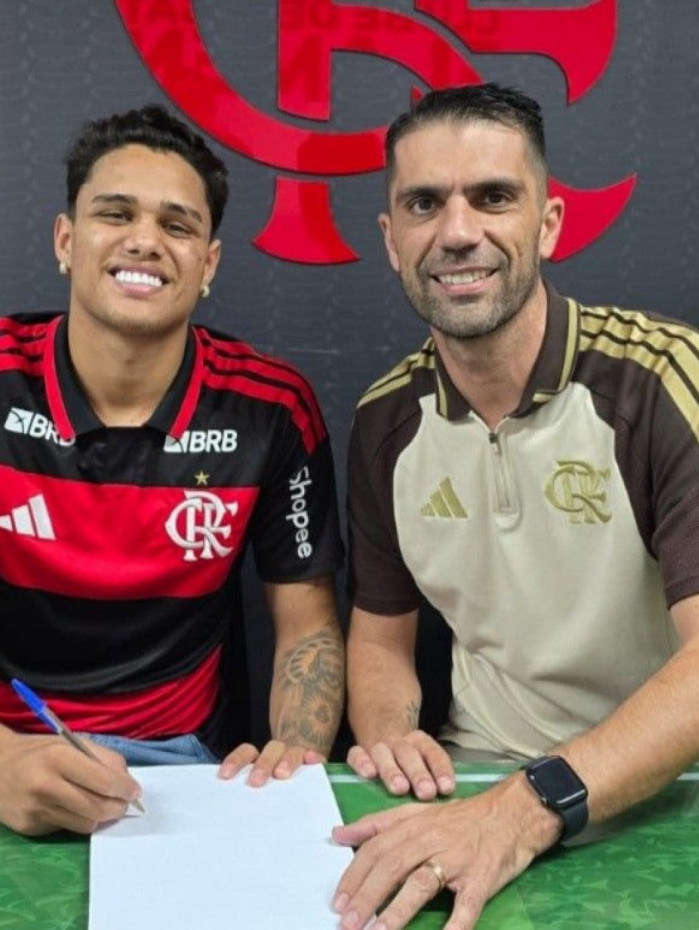 Juliano Viana &eacute; o novo refor&ccedil;o do Flamengo