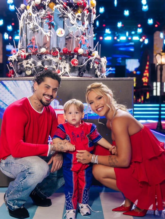 Virginia Fonseca e Z&eacute; Felipe festejam 2 anos de Jos&eacute; Leonardo