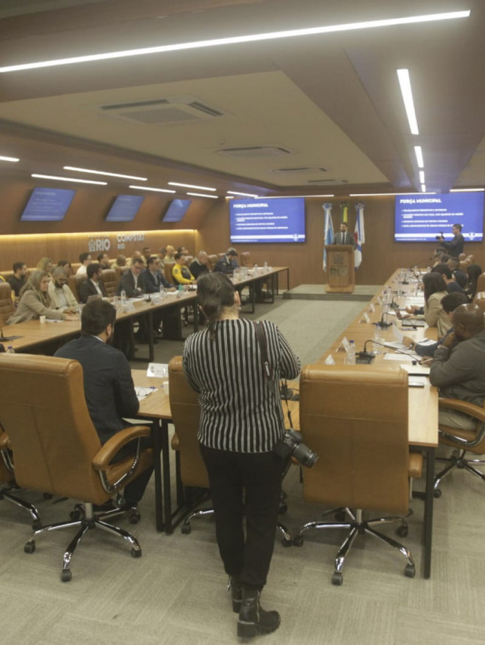 Amplia&ccedil;&atilde;o da atua&ccedil;&atilde;o da For&ccedil;a Municipal foi anunciada durante reuni&atilde;o do CompStat Rio