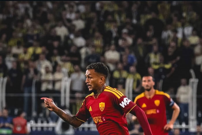 Ex-Meng&atilde;o, Wesley veste a camisa da Roma desde meados de 2025