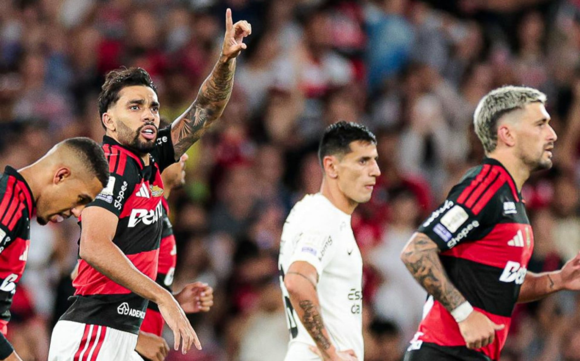 Bruno Henrique brilha e d&aacute; vit&oacute;ria ao Flamengo no Maracan&atilde;