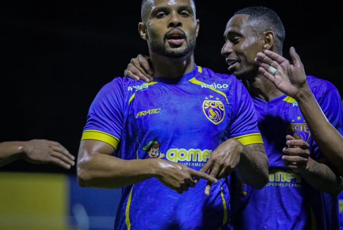 Alexandre &eacute; o 10 do Sampaio