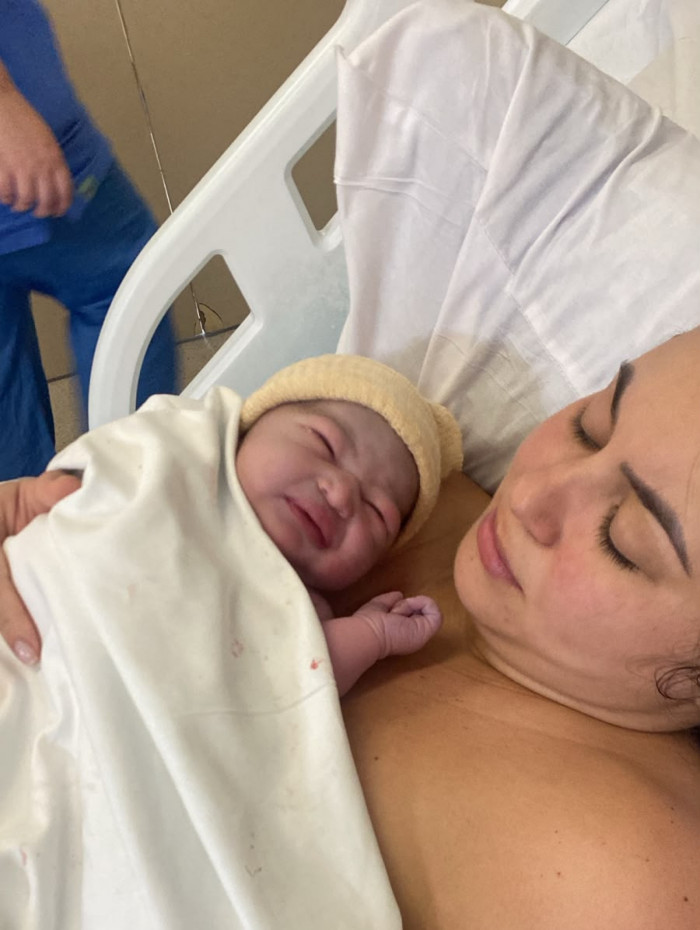 Jade Duarte de Moura nasceu no dia 8 de setembro de 2023, no Hospital Maternidade Mariska Ribeiro