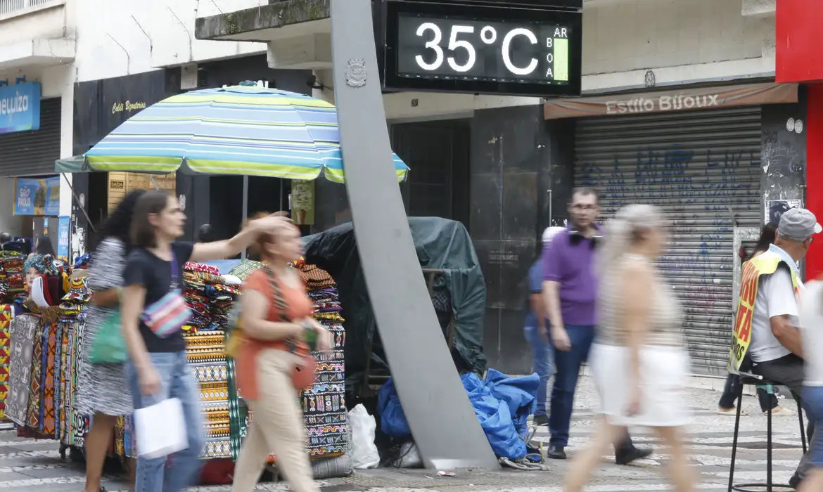 Mudan&ccedil;as clim&aacute;ticas figuram como crise de sa&uacute;de p&uacute;blica, diz Padilha
